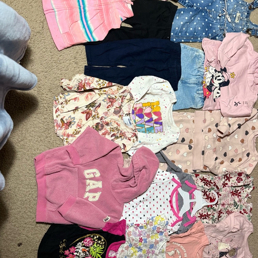 Girls Clothing Bundle 12-18m – 15 Pieces – Includes NEW GAP Mickey